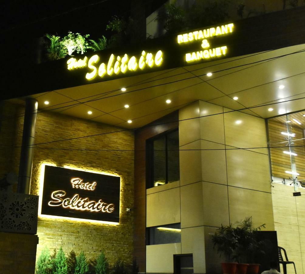 Hotel Solitaire Chinhat Ngoại thất bức ảnh